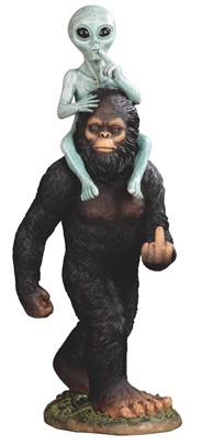 Bigfoot with Alien